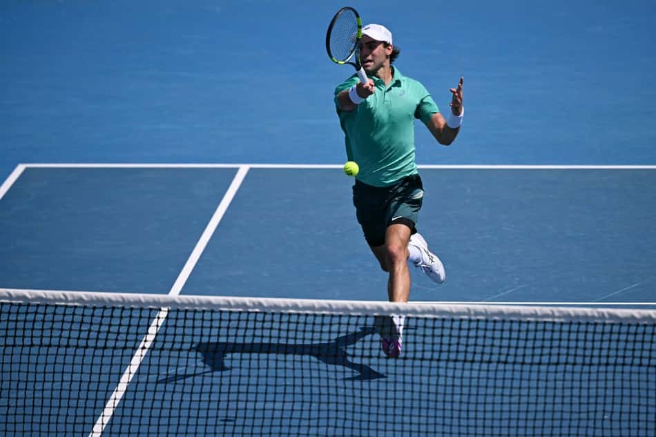 O americano Eliot Spizzirri na partida contra João Fonseca no Australian Open. (Foto: WILLIAM WEST/ AFP)