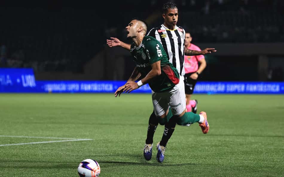 Saída de jogador em Palmeiras x Santos preocupa torcedores: 'Azar'