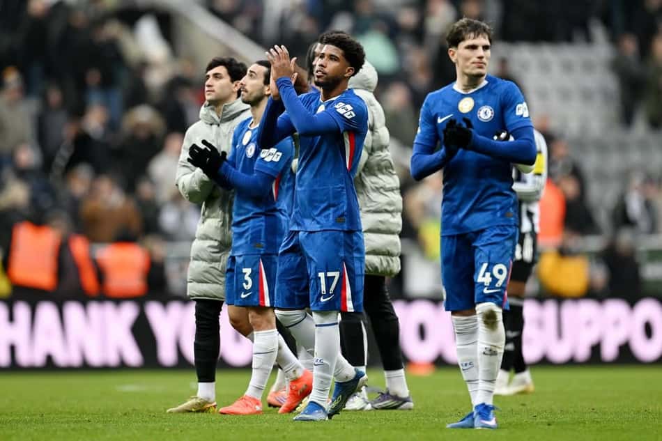 Andrey Santos em ação pelo Chelsea (Foto: Reprodução/X)