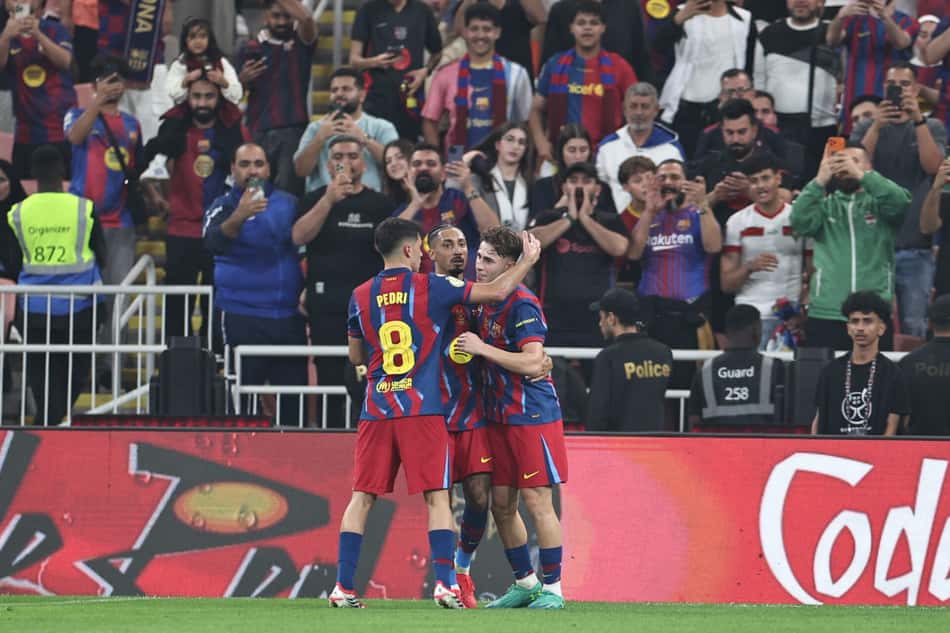Com dois de Raphinha, o Barcelona goleou o Athletic de Bilbao pela Supercopa da Espanha (Foto: Fadel SENNA / AFP)