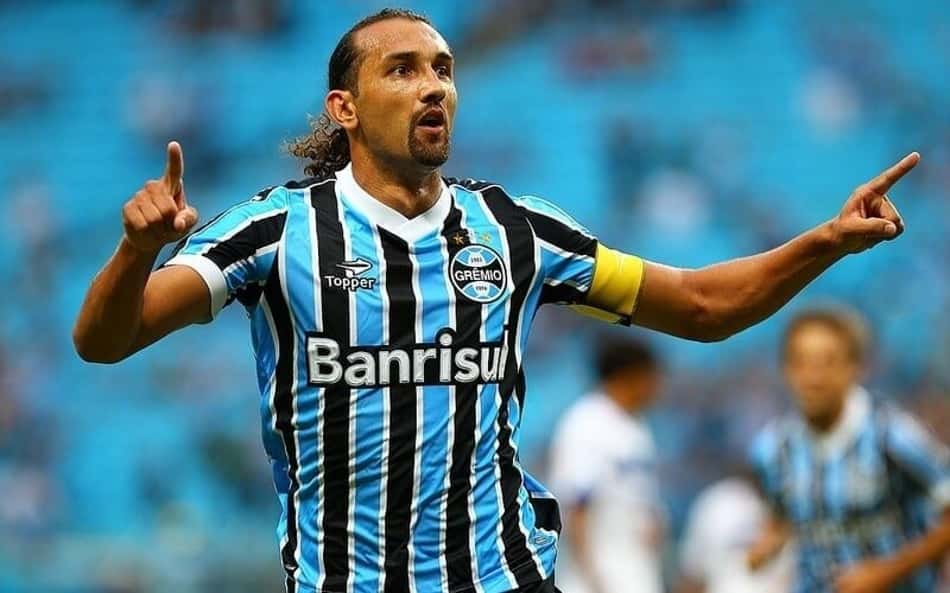 Ex-Palmeiras e Grêmio, Hernán Barcos acerta com novo clube aos 41 anos