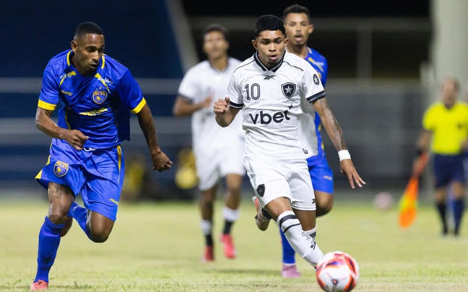 Expulsão em Sampaio Corrêa x Botafogo repercute: 'Azar'