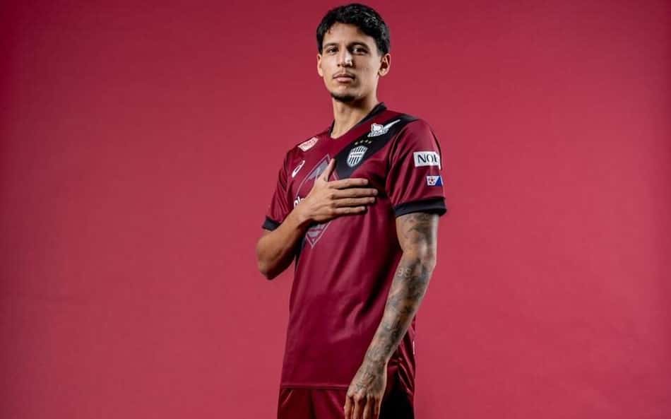 Caetano se prepara para início de nova temporada com o Vissel Kobe, do Japão