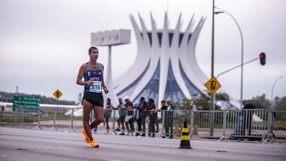 Caio Bonfim durante evento-teste para o Mundial de Marcha em Brasília