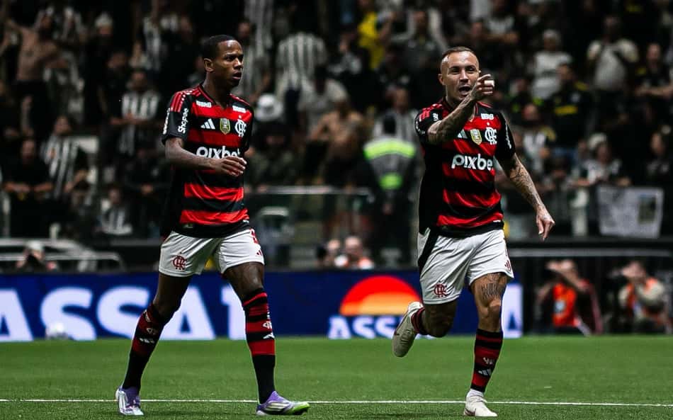 Torcedores do Flamengo decidem quem deve ficar ou sair na janela de transferências