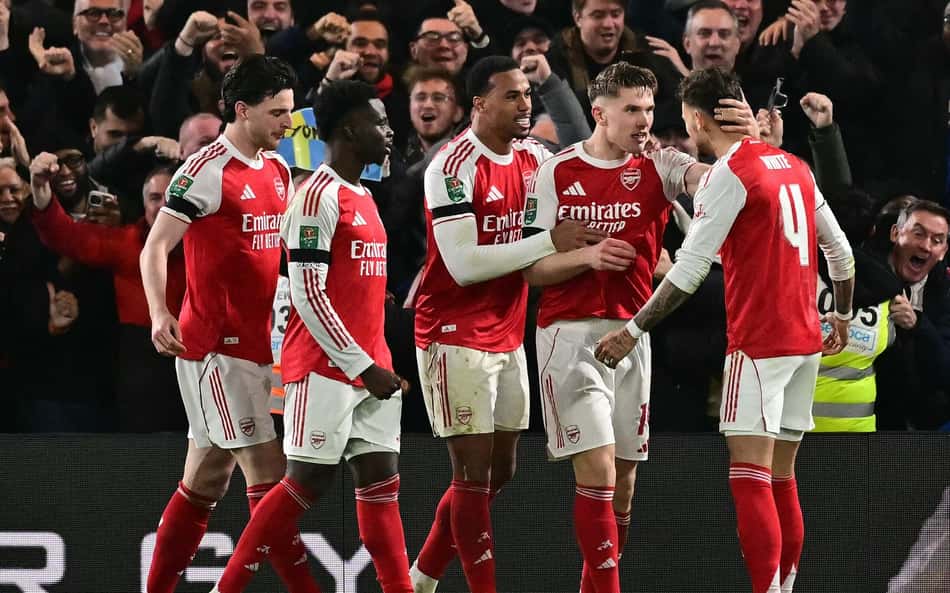 Pela Copa da Liga Inglesa, o Arsenal venceu o Chelsea por 3 a 2 (Foto: Ben STANSALL / AFP)