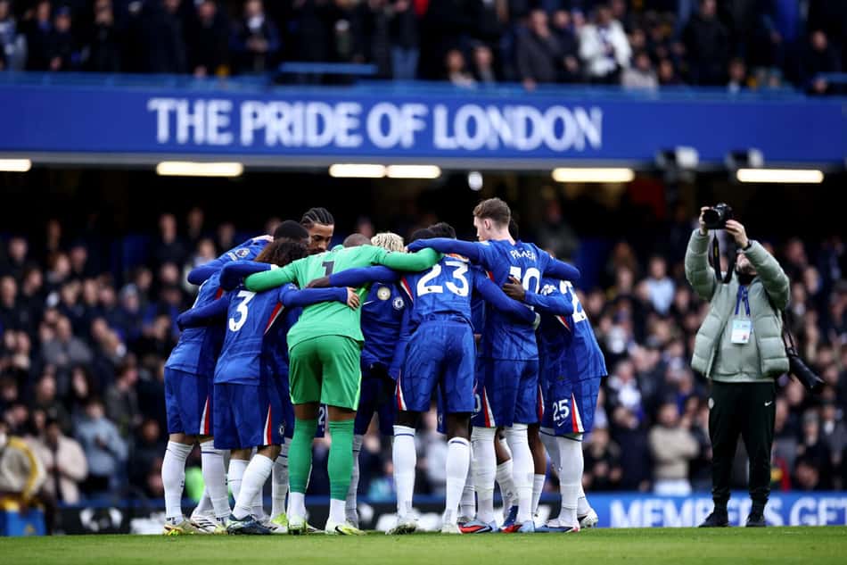 Pela Premier League, o Chelsea venceu o Brentford por 2 a 0 (Foto: Henry NICHOLLS / AFP)