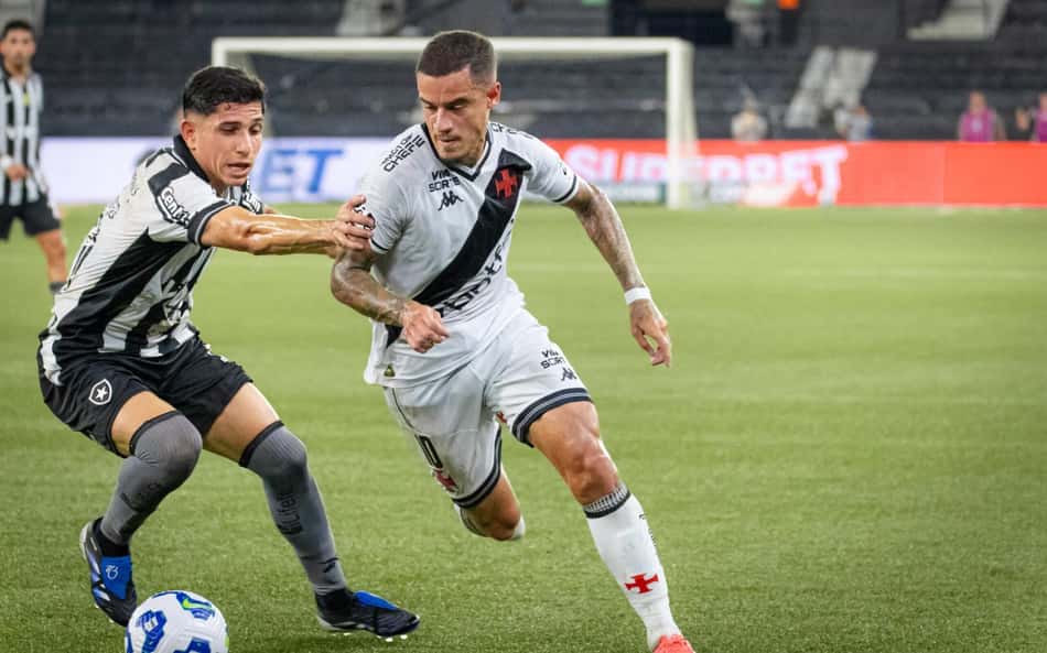 Vasco e Botafogo 'desbancam' o Flamengo e têm os atletas mais caros do Cariocão
