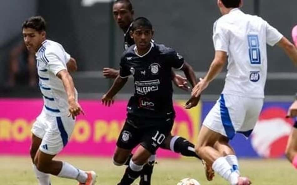 Cruzeiro vence o Meia Noite-SP e avança à terceira fase da Copinha; veja os gols