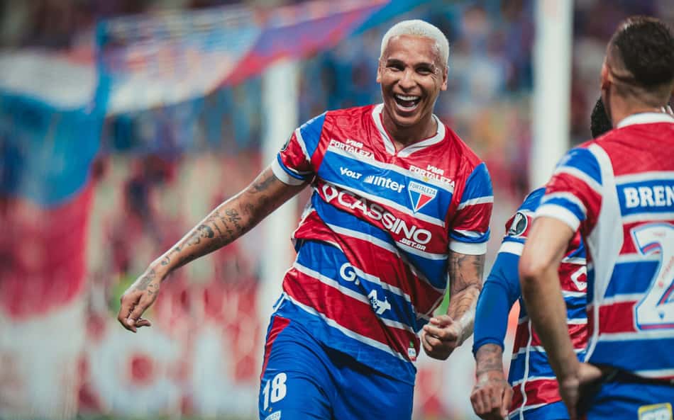 Deyverson é anunciado por time que jogará a Libertadores
