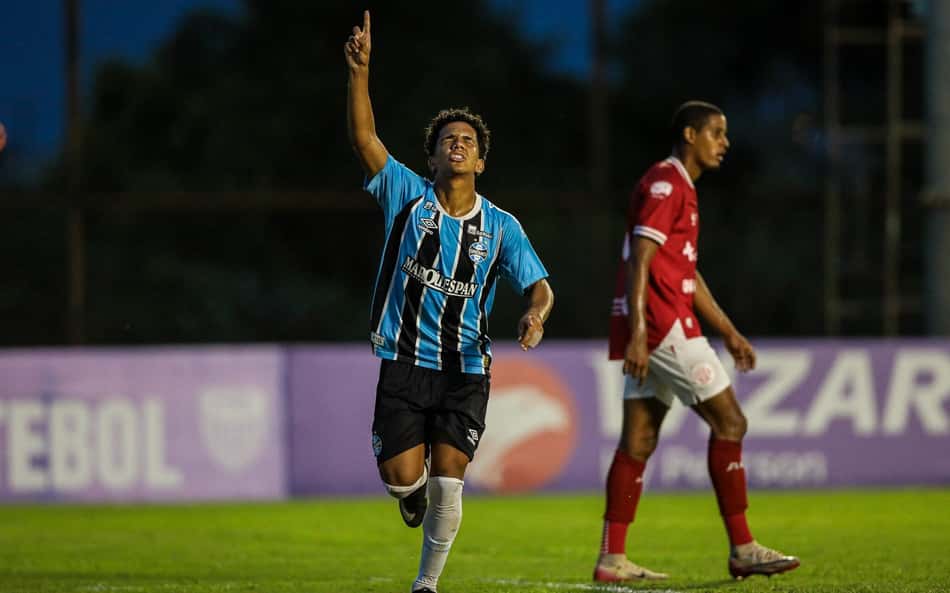 Grêmio goleia o América-RN e avança às quartas de final da Copinha; veja os gols