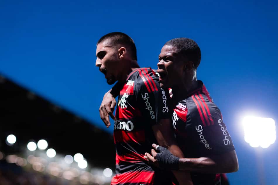 Jogadores do Flamengo em ação contra o Mirassol (Foto: Caíque Coufal/Flamengo)