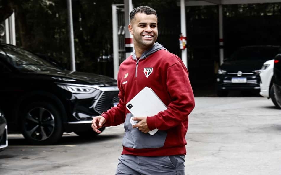 Entenda como fica a situação de Alisson no São Paulo após negócio melar com o Corinthians