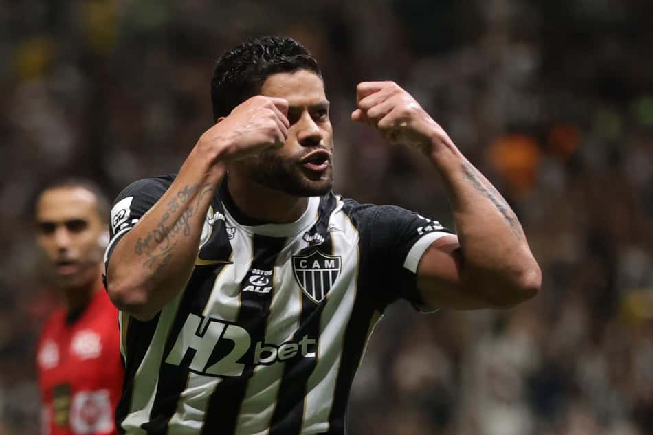 Hulk jogador do Atletico comemora seu gol durante partida contra o Cruzeiro
