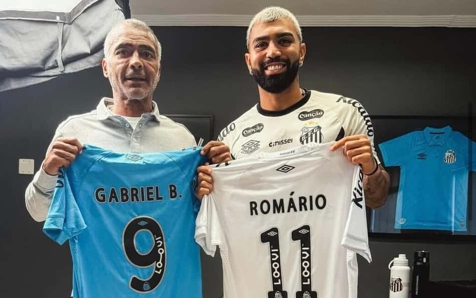 Em visita ao CT do Santos, Romário se encontra com Gabigol; veja imagens