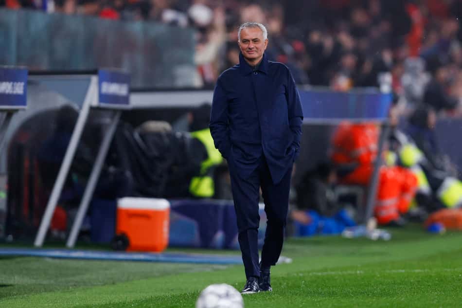 José Mourinho é treinador do Benfica (Foto: FILIPE AMORIM / AFP)