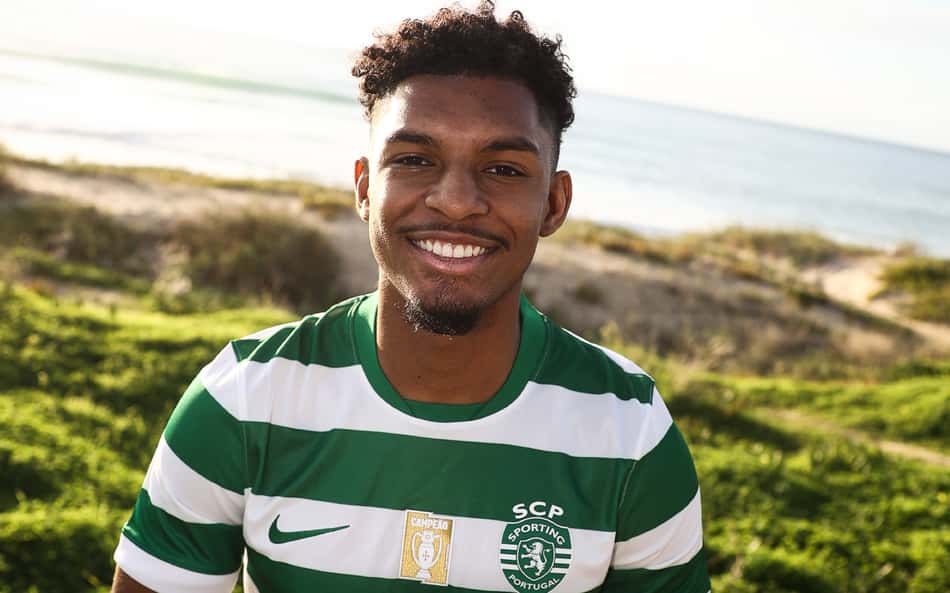 Sem espaço na Inglaterra, revelação do Palmeiras é negociado ao Sporting