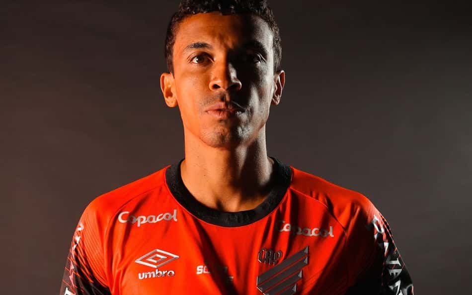 Athletico confirma volante ex-São Paulo como quinto reforço para 2026