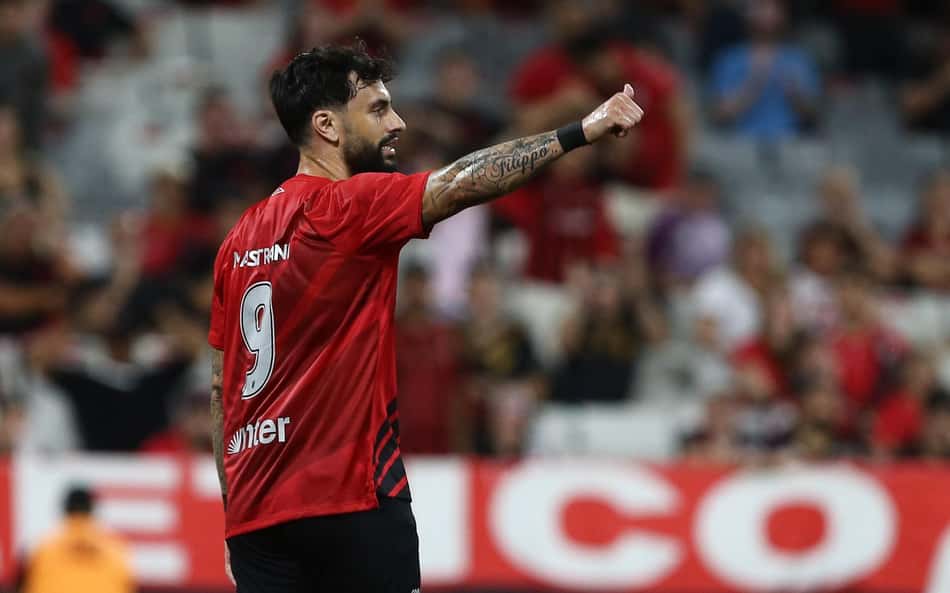Com futuro incerto, Mastriani treina com time de aspirantes do Athletico