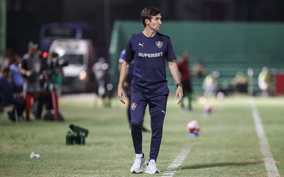 Maxi Cuberas, auxiliar de Zubeldia, na vitória do Fluminense sobre o Madureira pelo Campeonato Carioca