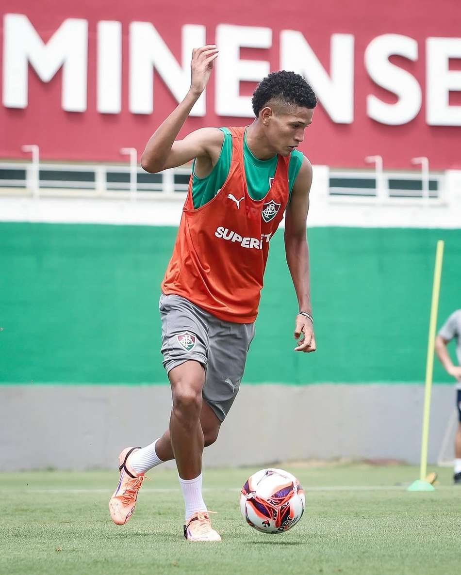Naarã Lucas, promessa do Fluminense, na pré-temporada do profissional