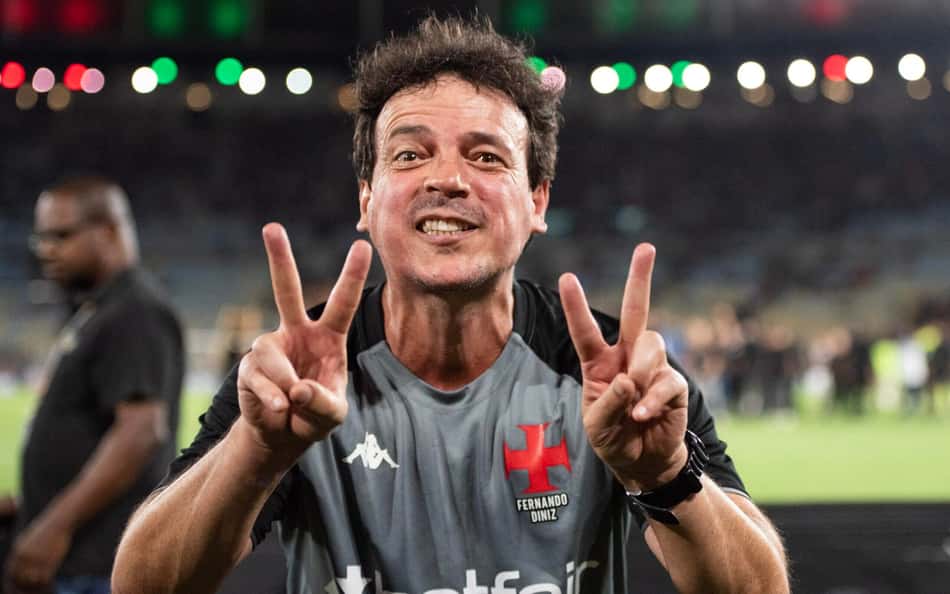 Jornalista critica atitude de Diniz em derrota do Vasco: 'Impressionante'