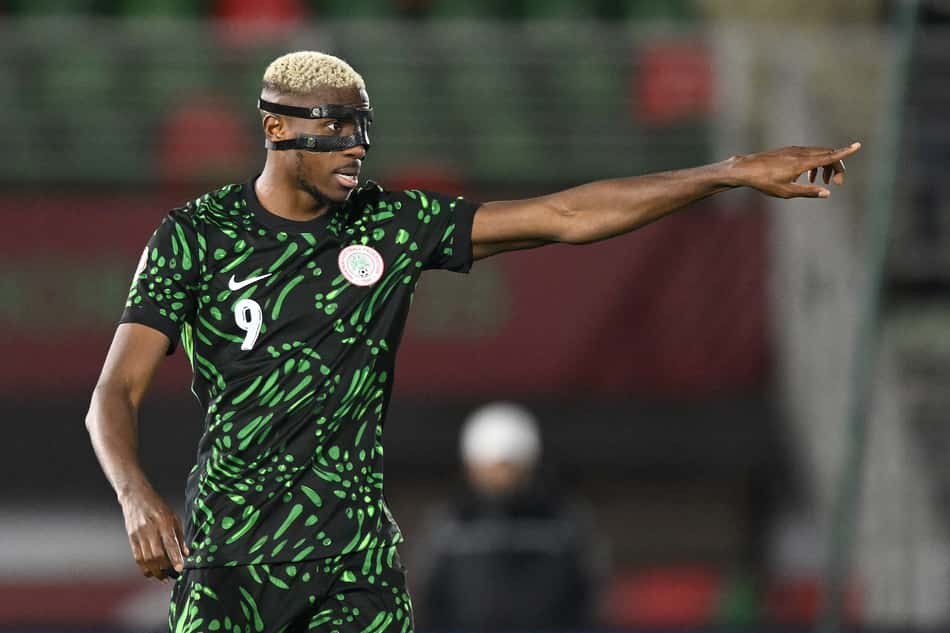 Osimhen pela Nigéria (Foto: SEBASTIEN BOZON / AFP)