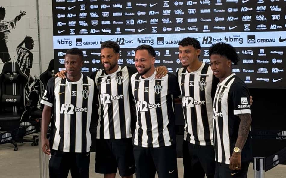 Atlético-MG apresenta oficialmente cinco primeiros reforços para a temporada 2026