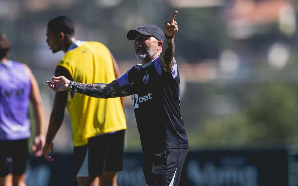 Vai repetir o time? Confira as opções de Sampaoli para escalar o Atlético-MG contra o North