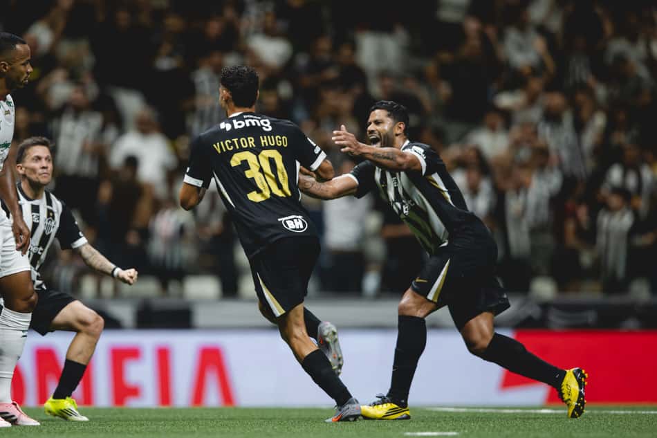Victor Hugo comemora primeiro gol pelo Atlético (Foto: Pedro Souza / Atlético)