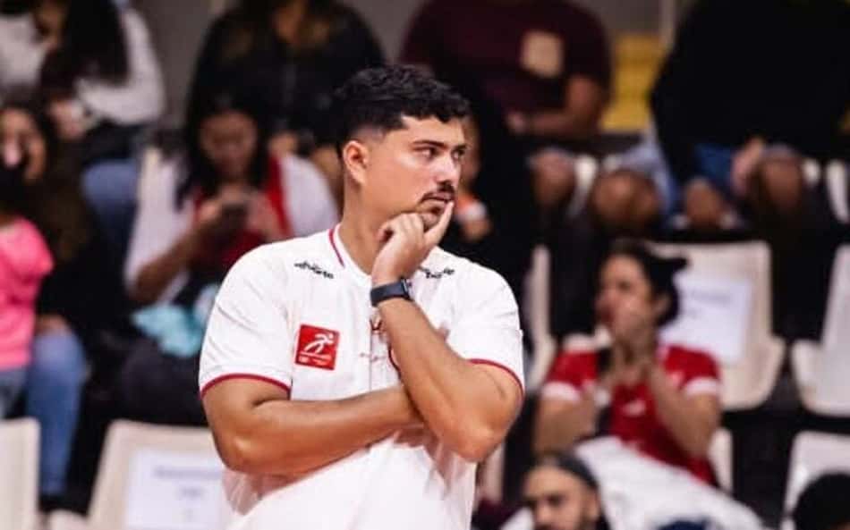 Matheus Bieler, técnico do Tijuca Tênis Clube (Foto: Thiago Mendes / CBV)