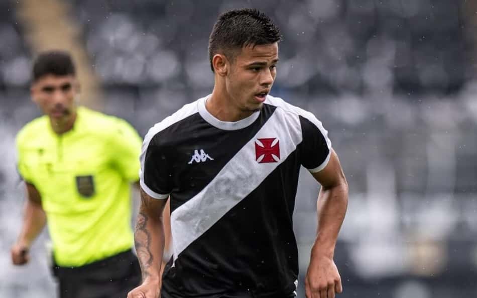 Emprestado pelo Vasco ao Juventude, Ray Breno pode seguir o caminho de Barros e JP