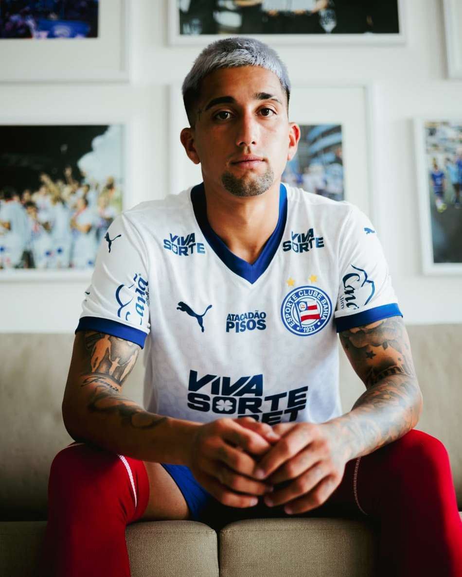 Cristian Olivera é apresentado como o primeiro reforço do Bahia para a temporada 2026 (Foto: Letícia Martins / EC Bahia)
