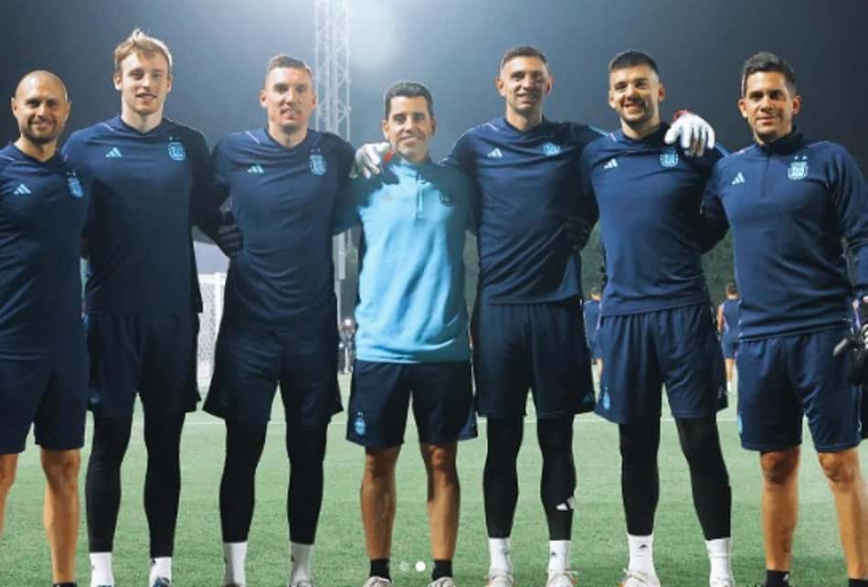 Darío Herrera com a seleção principal da Argentina na Copa de 2022 (Foto: Reprodução)
