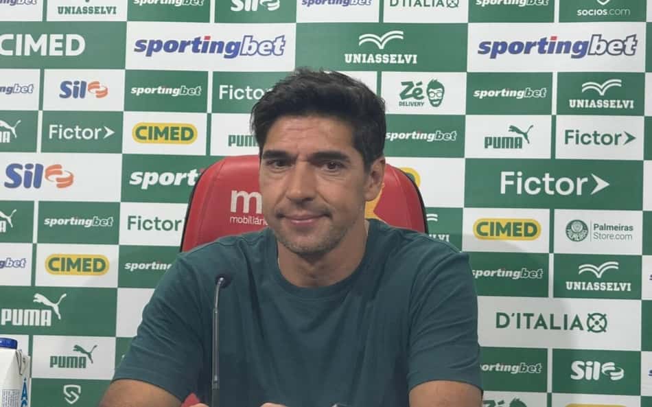 Abel abre o jogo sobre propostas por Weverton e comenta disputa com Carlos Miguel no Palmeiras