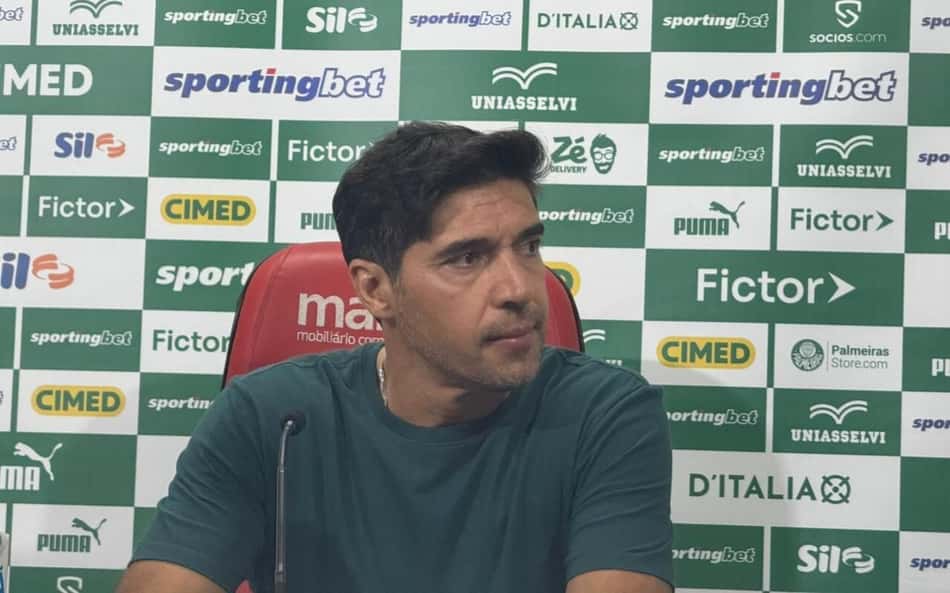Abel revela lesões no Palmeiras e relembra Libertadores após vitória: 'Agora o VAR aprendeu'