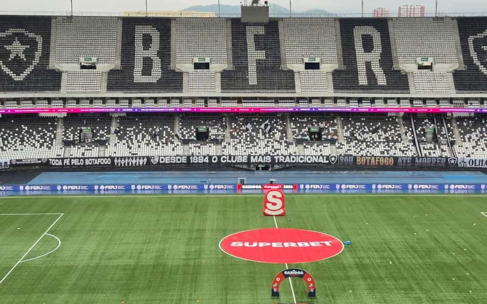 Botafogo está escalado para duelo com o Volta Redonda; veja novo esquema