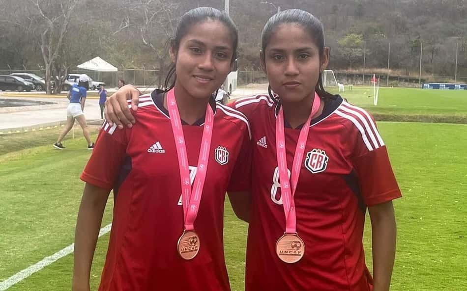 Verónica e Mónica Matarrita, jogadoras da Costa Rica. (Foto: reprodução/redes sociais)