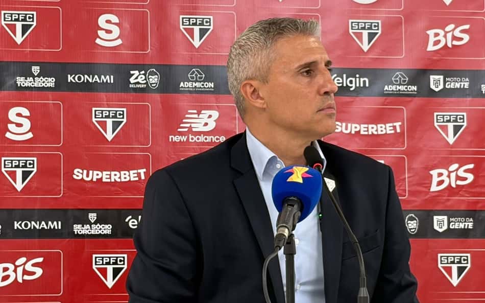 Crespo fala sobre 'pior momento da história' do São Paulo e abre o jogo sobre futuro