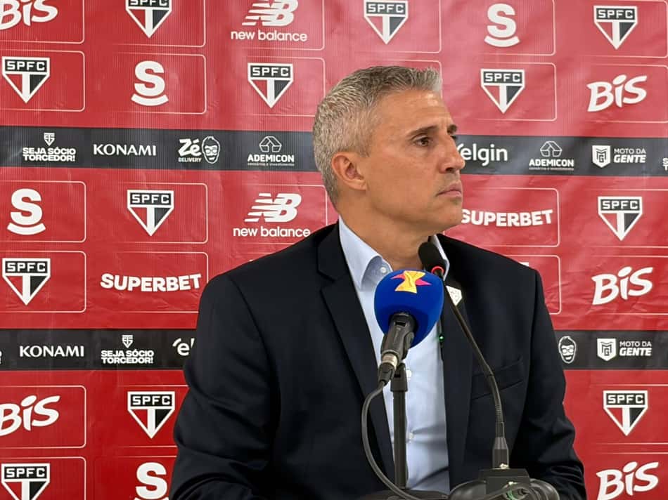 Crespo criticou abertamente a decisão da diretoria após demissão (Foto: Izabella Giannola/ Lance!)