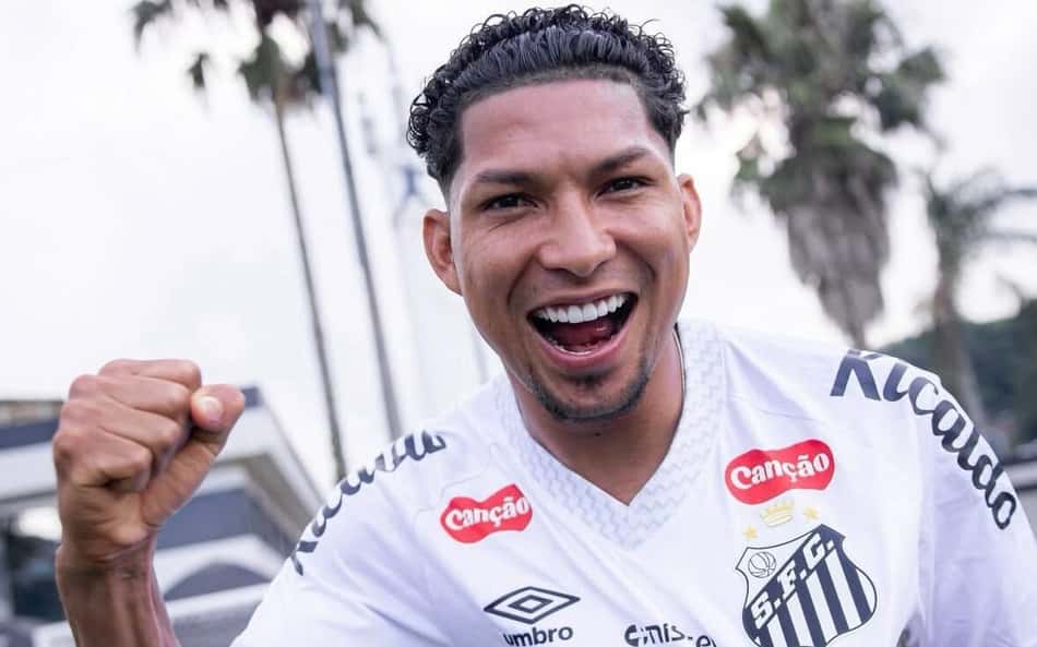 Rony, novo reforço do Santos (Foto: Raul Baretta/Santos)