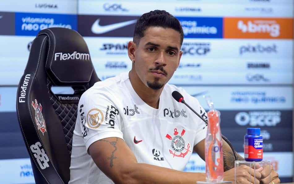 Com concorrência, Corinthians monitora Lucas Veríssimo e avalia proposta