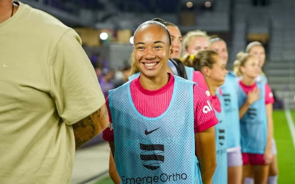 Exclusivo: atacante brasileira Aline Gomes atuará no futebol mexicano; veja destino