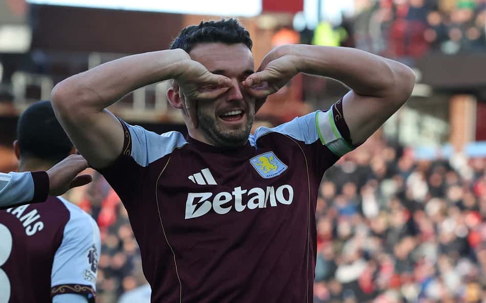 John McGinn marcou duas vezes na vitória do Aston Villa sobre o Nottingham Forest, pela Premier League (Foto: Darren Staples / AFP)