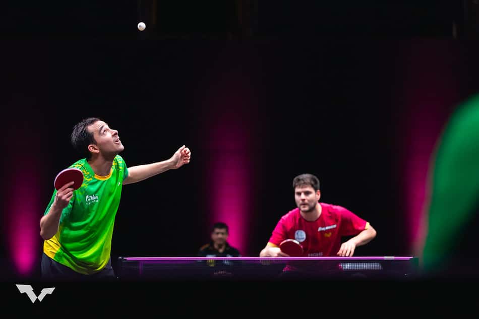 Hugo Calderano durante o WTT Champions de Doha