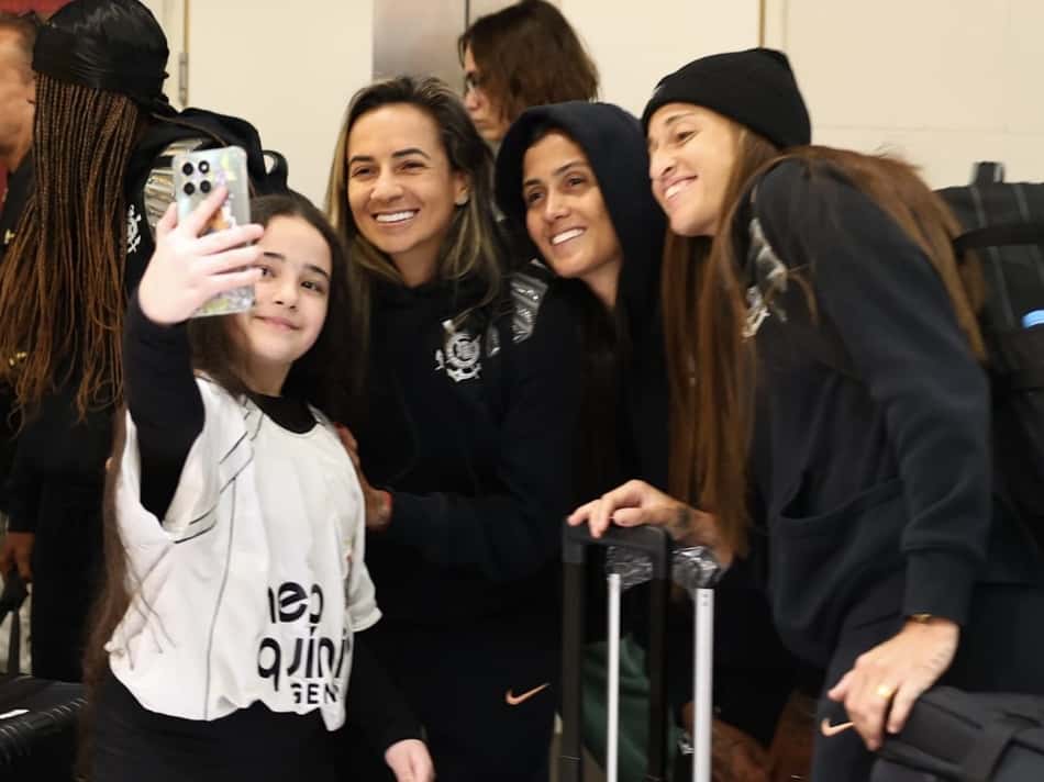 Corinthians desembarca em Londres para disputa da Copa dos Campeões. (Foto: Rodrigo Gazzanel / Corinthians)