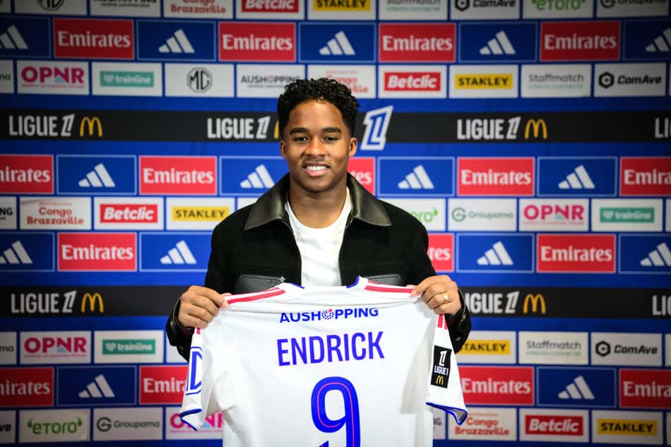 Endrick, camisa 9 do Lyon, participa de apresentação no centro de treinamento, em Decines-Charpieu (Foto: Olivier Chassignole/AFP)