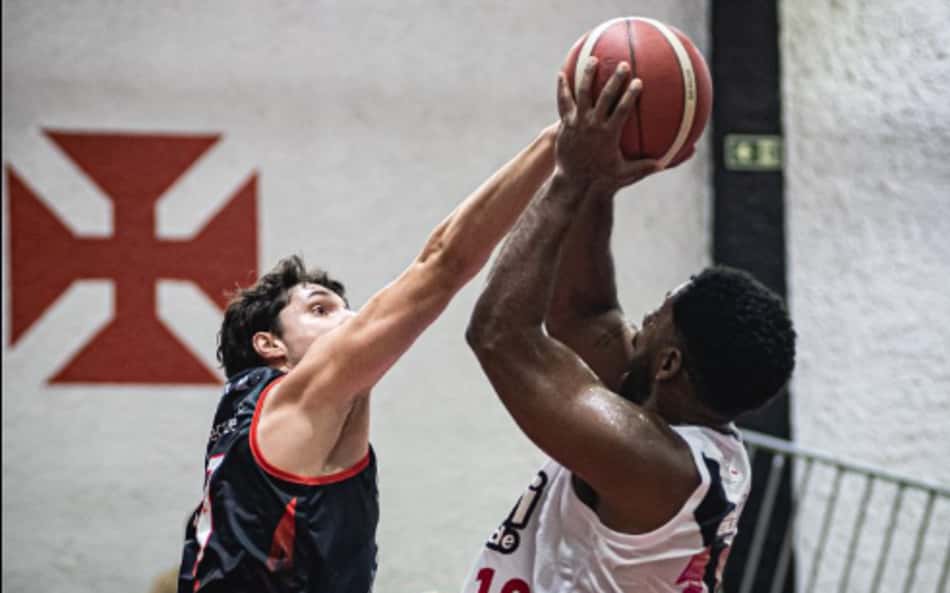 Vasco tenta reação, mas perde para o Mogi em São Januário pelo NBB