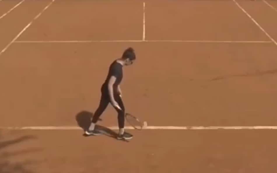 Tenista egípcia Hajar Abdelkader em torneio no Quênia (Reprodução)