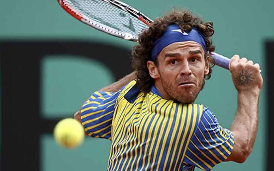 Gustavo Kuerten - Tricampeão de Roland Garros, o ex-tenista brilhou nas quadras até 2008, quando as lesões colocaram ponto final em sua carreira.<br>